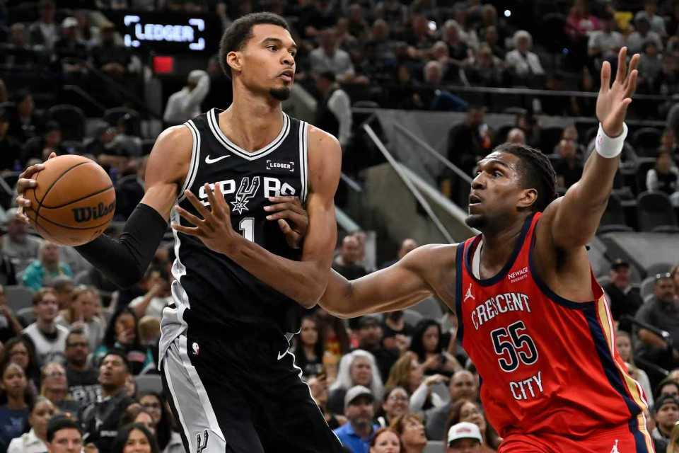 星空体育下载啊-关于NBA常规赛关键时刻走向成谜，斯图加特复出首秀，态度坚定，控场能力受关注的信息-星空体育下载啊